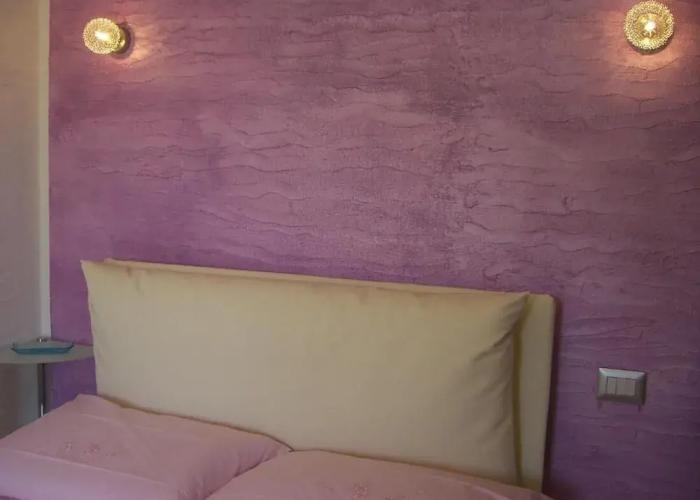 Room in Guest Room - S'olivariu Village Affittacamere - King Room With Roll-in Shower