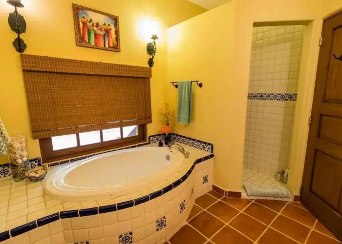 Casa Barcelona 2 BR by Casago