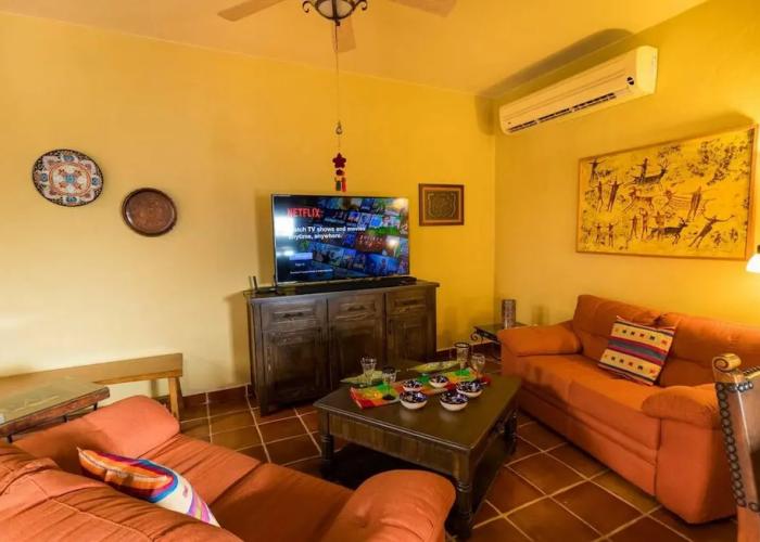 Casa Barcelona 2 BR by Casago