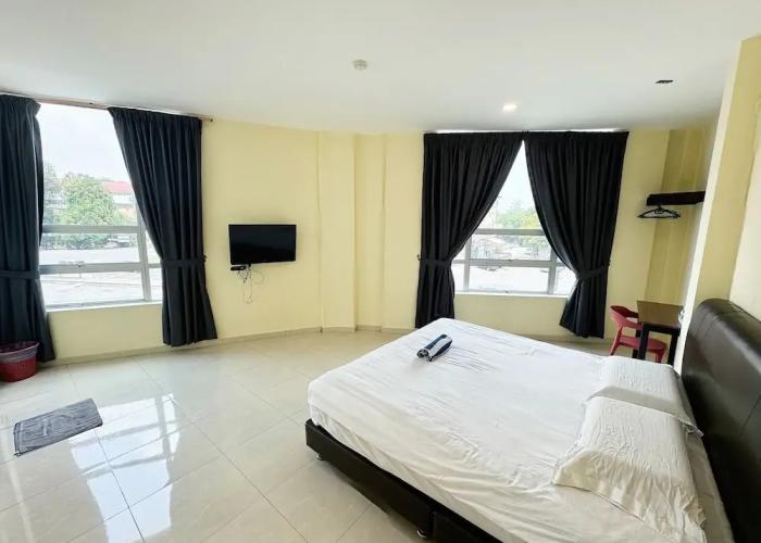 OYO 91010 Furich Hotel