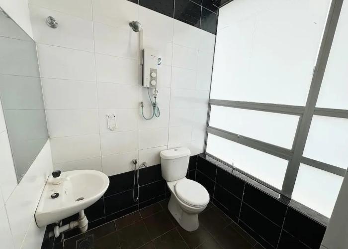 OYO 91010 Furich Hotel