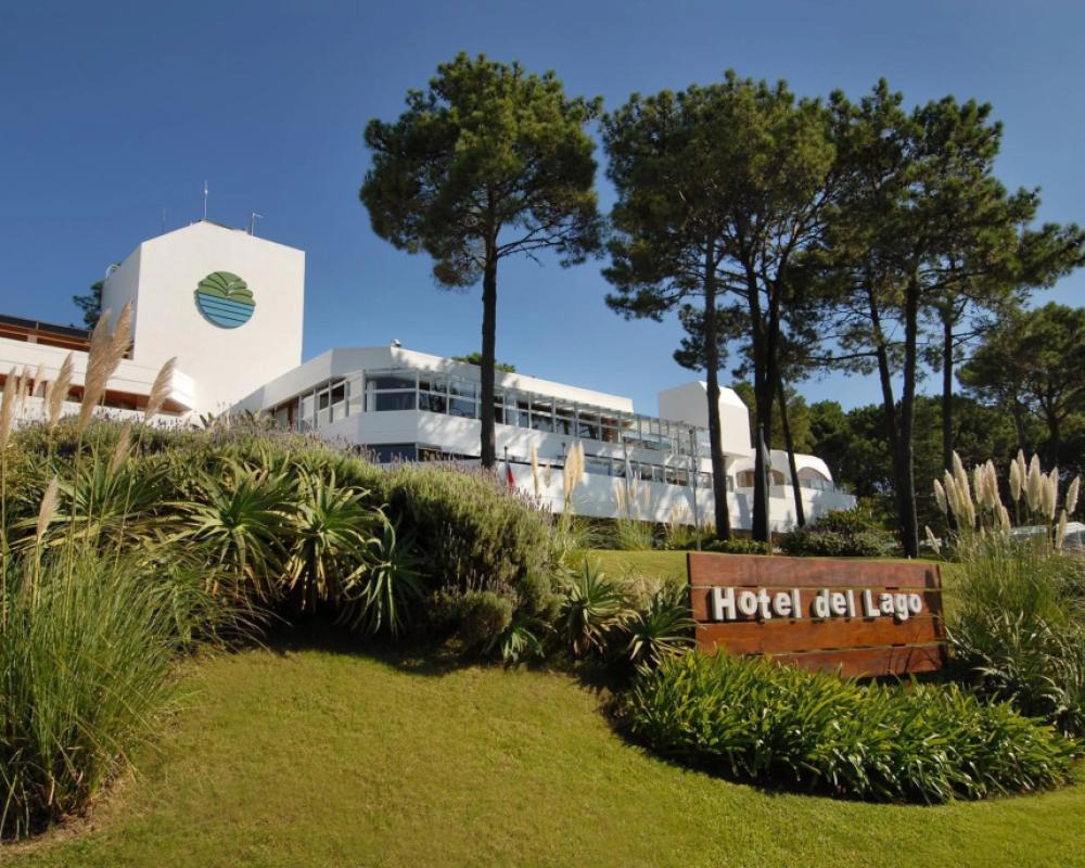 Hotel del Lago Golf & Art Resort