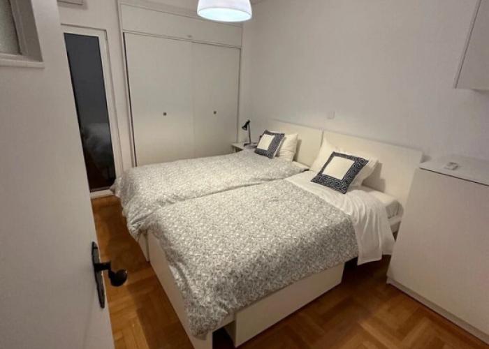 Luxurious 2-bed Seaside Apartment in Saronida
