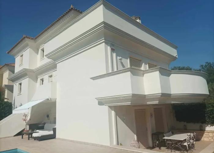 Room-guest Apartment Within a Villa in L