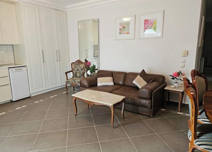 Room-guest Apartment Within a Villa in L