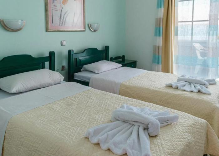 Mistral Apartments Aegina