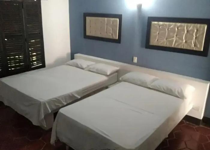 Hotel Familia Casa Blanca