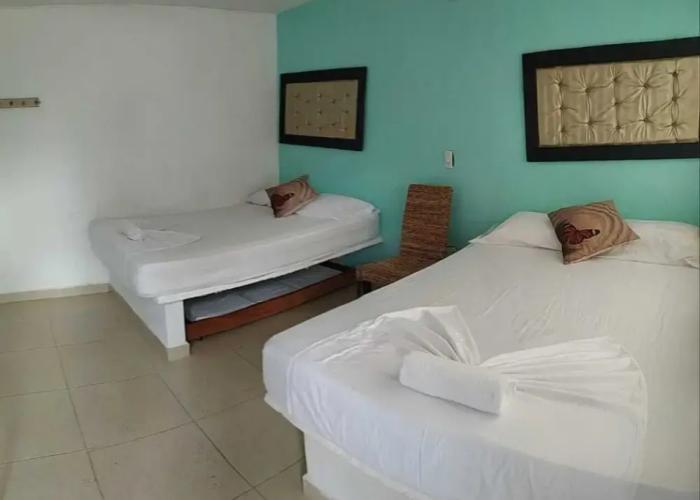 Hotel Familia Casa Blanca