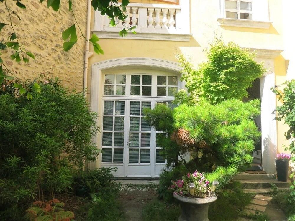 Entre vignes et dentelles