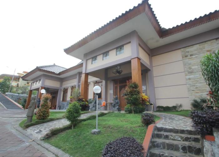 Ciptaningati Hotel