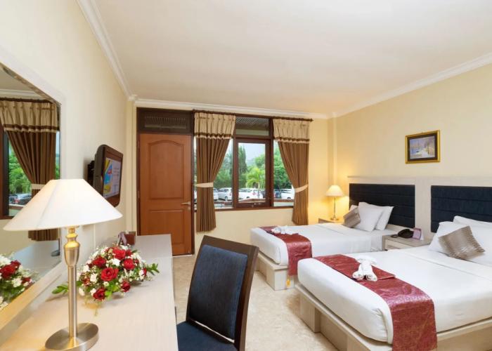 Royal Hotel and Villa Batu