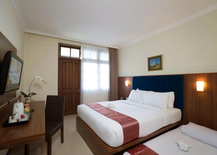 Royal Hotel and Villa Batu