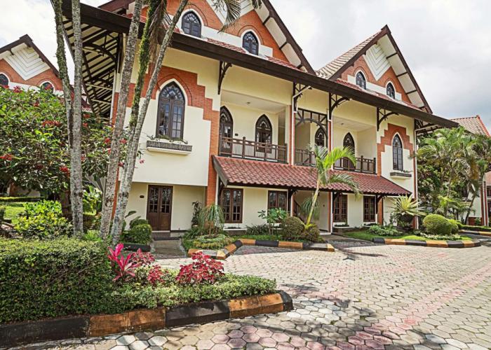 Royal Hotel and Villa Batu