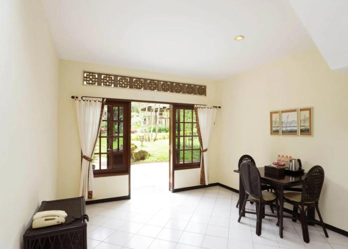 Royal Hotel and Villa Batu
