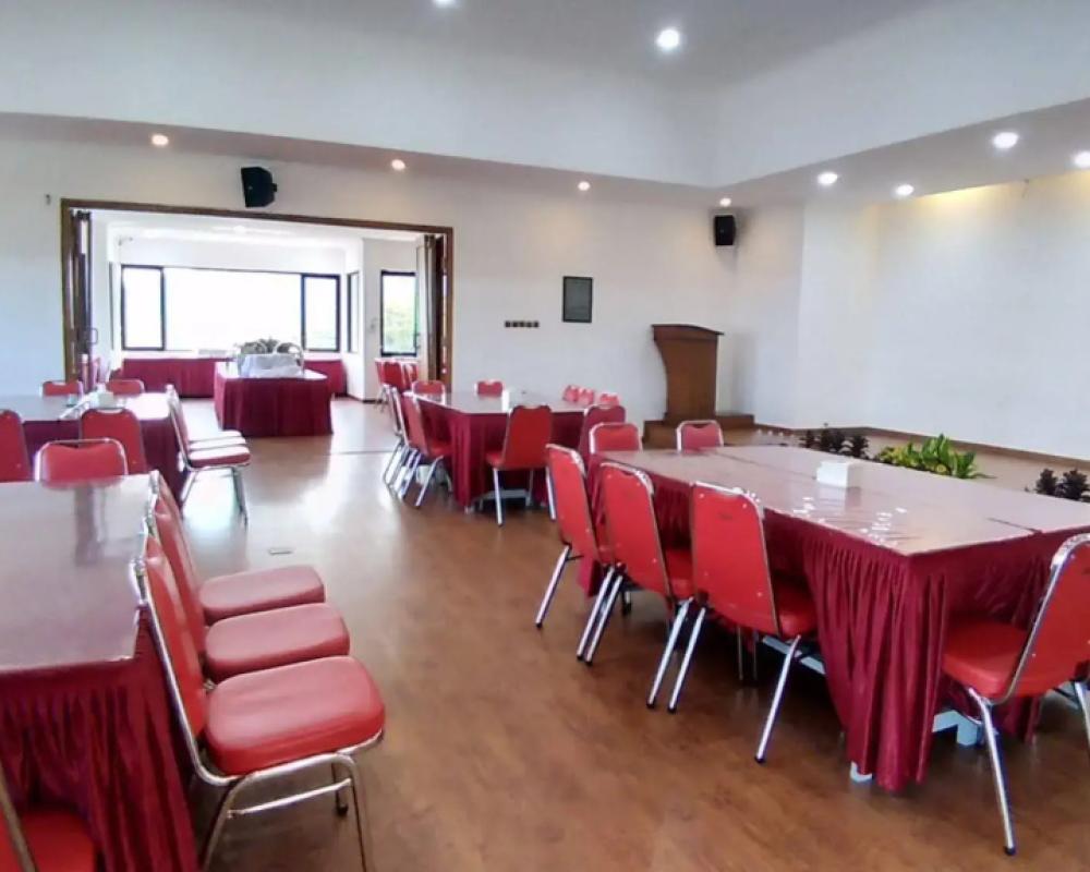 фото Hotel Selecta Batu Malang