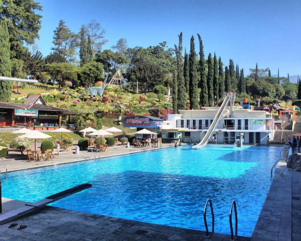 фото Hotel Selecta Batu Malang