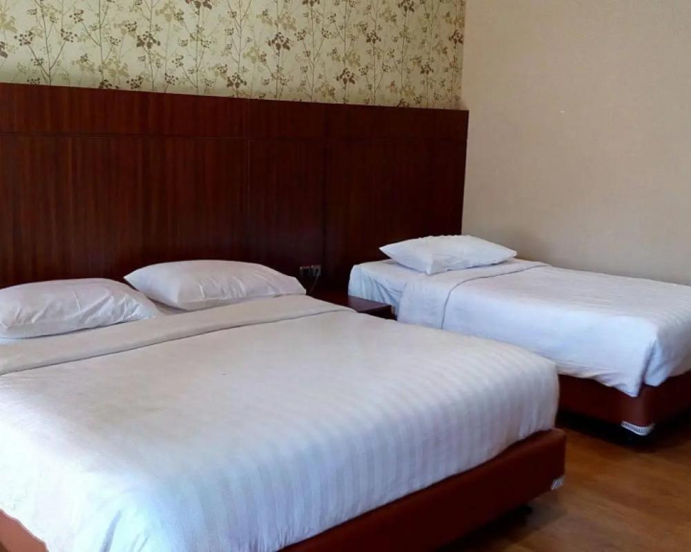 фото Hotel Selecta Batu Malang