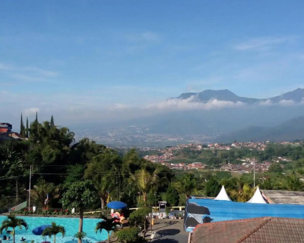 фото Hotel Selecta Batu Malang