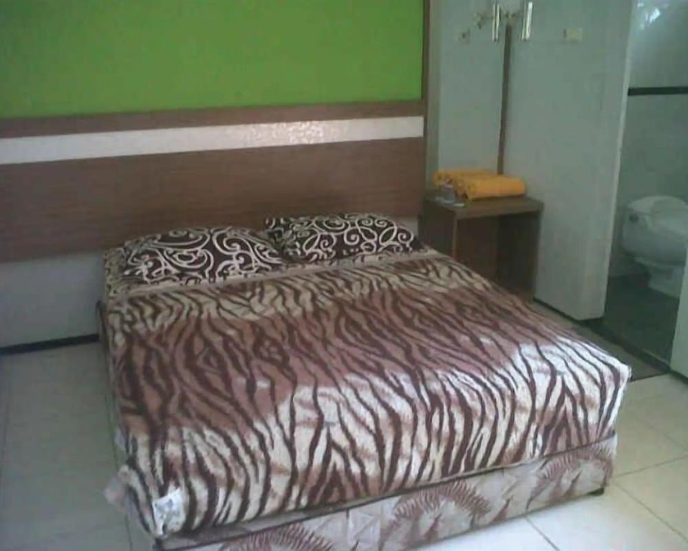 фото Hotel Nirwana Batu