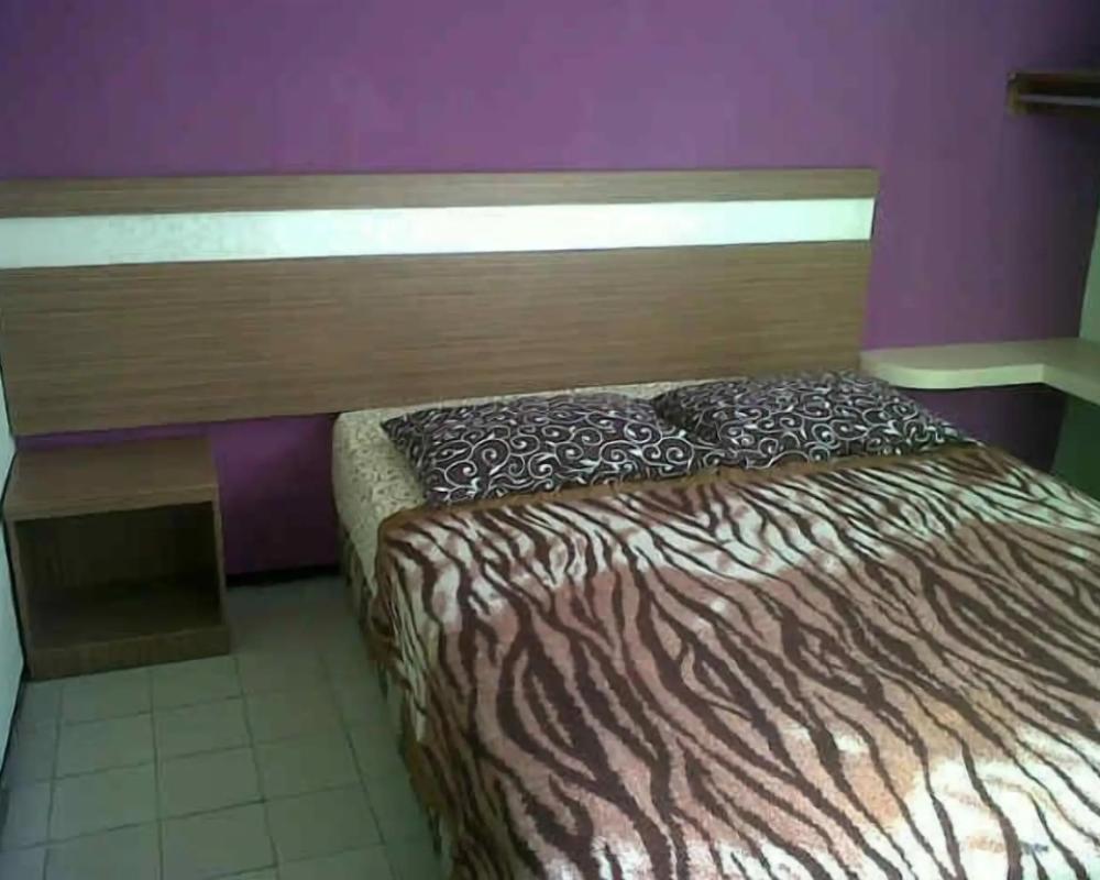 фото Hotel Nirwana Batu