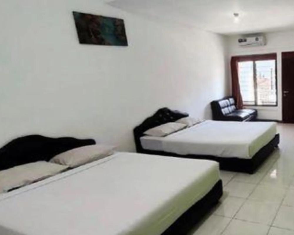 фото Hotel Nirwana Batu