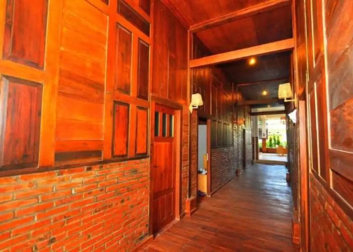 Bata Merah Guest House & Camping Ground