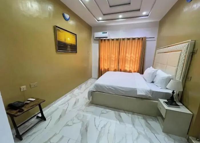 Kaft2 Hotels