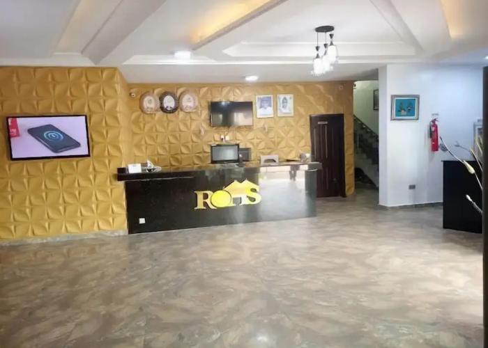 Rolak Hotel and Suites