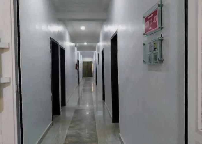 Rolak Hotel and Suites