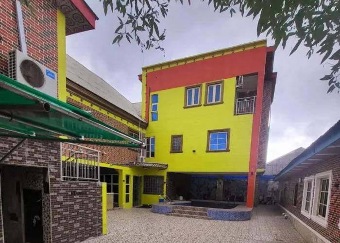 Royal Moon Hotel & Suites