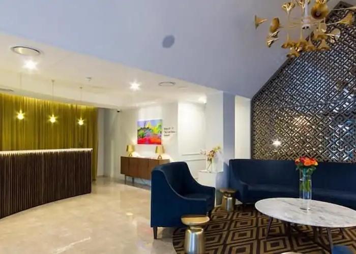 Ellen Hotel