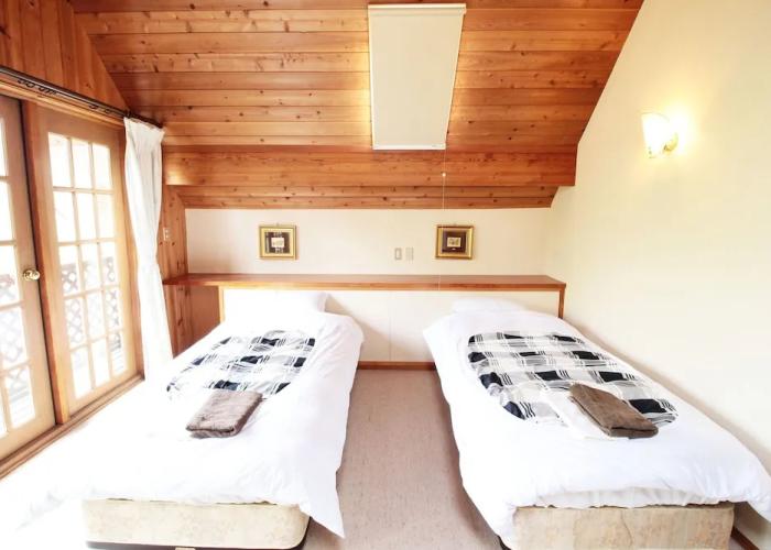 Yamanaka-lake log house HS2