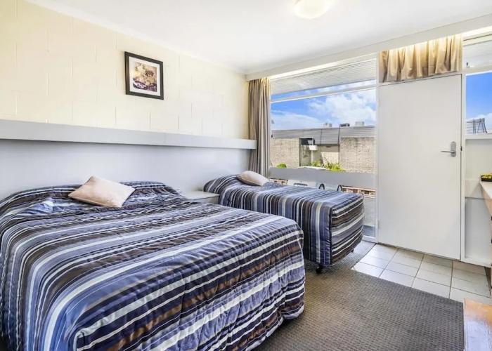 Top of the Town Hotel Motel