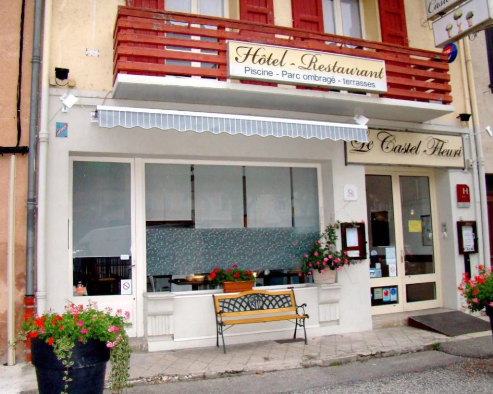 Logis Hôtel Restaurant Le Castel Fleuri