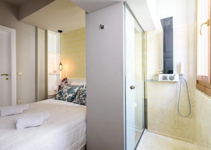 Candia Suites & Rooms