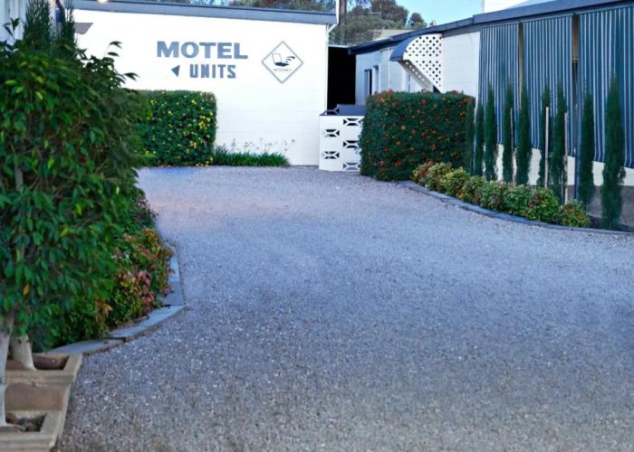 Motel River Bend