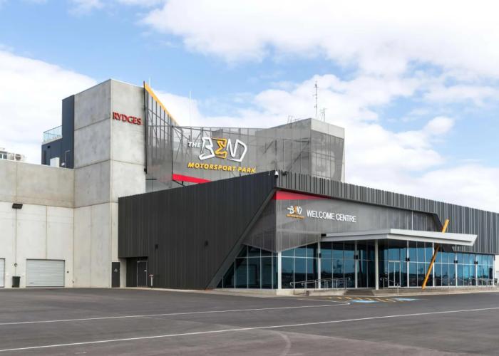 Rydges Pit Lane Hotel