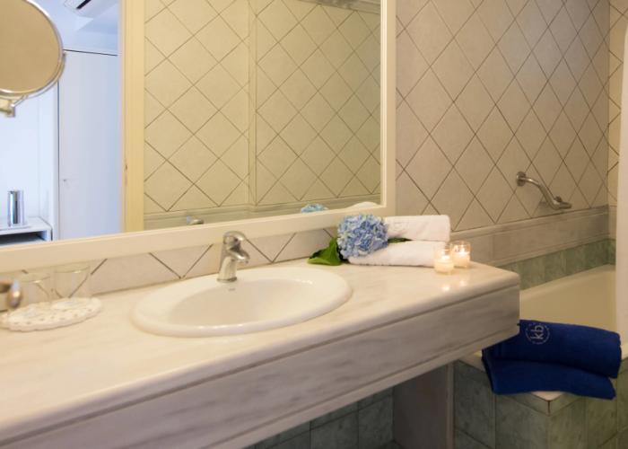Knossos Beach Bungalows Suites Resort & Spa