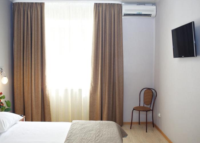 Anzas Hotel