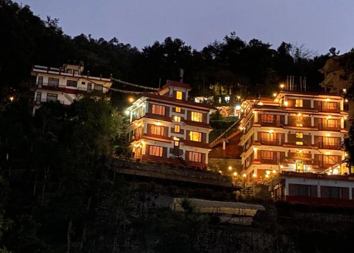 Gaia Holiday Home