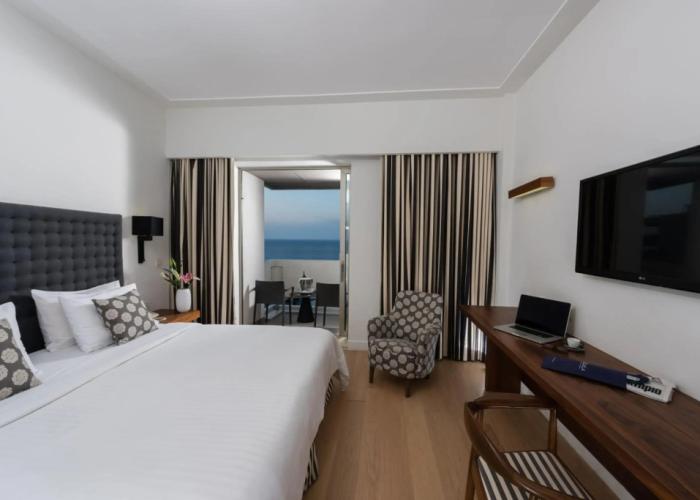 Aquila Atlantis Hotel