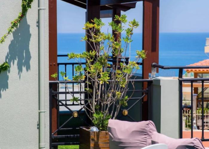 Kastro Hotel