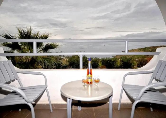 Karteros Hotel