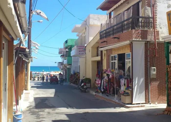 Standard big Room Apartment in Blue Aegean With Shared Pool, Kitchen and Ac