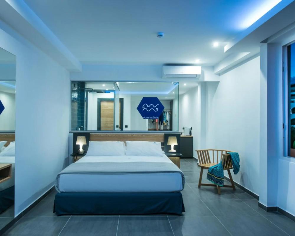 фото Infinity Blue