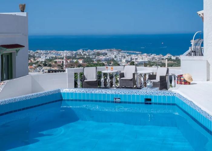 Private Villa Full View for up to 10 Vacationers