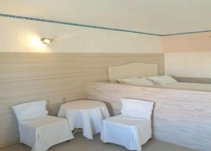 Studio Quiet And Peaceful And Very Relaxing With Kitchen, Shared Pool and Ac