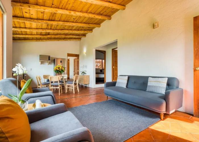Luxury 3BR Cabin, Lakeview in Valle de Bravo