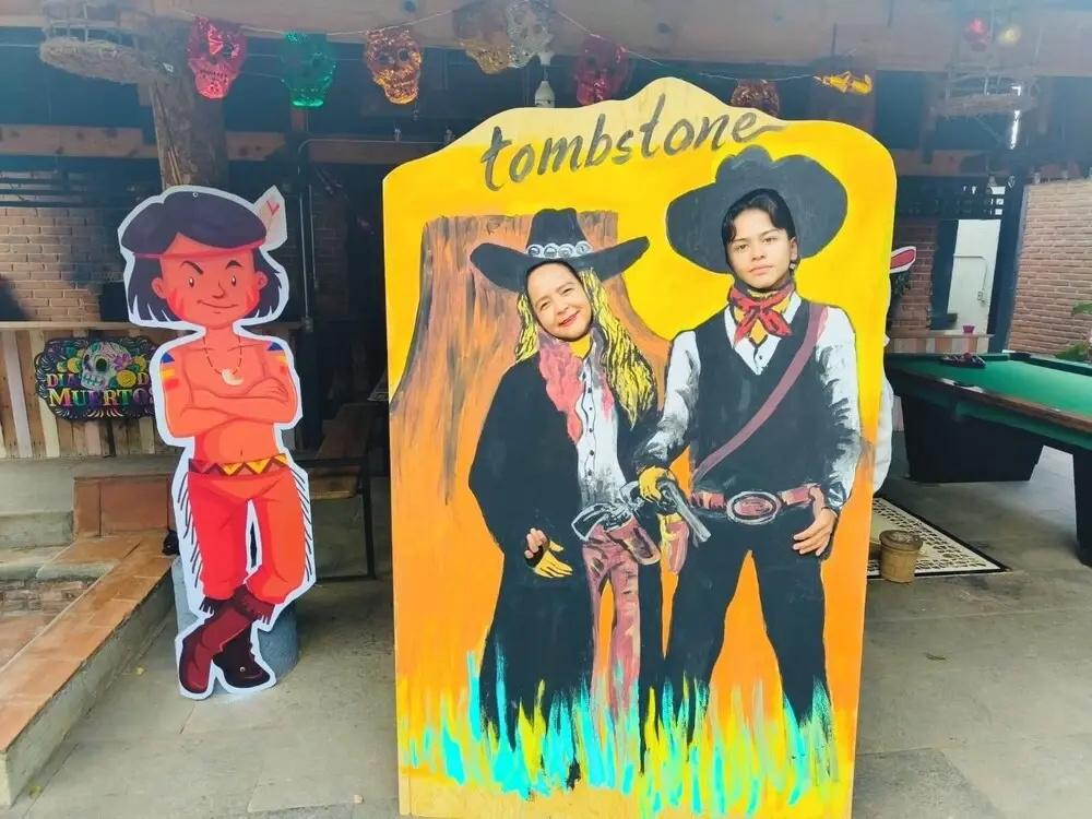 фото Tombstone