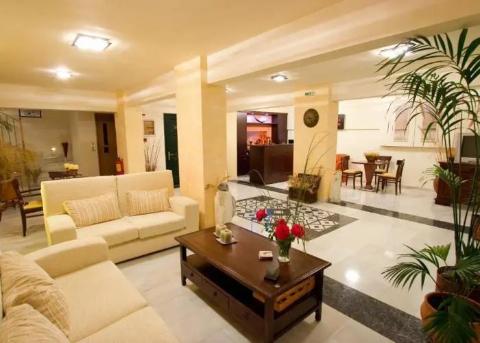 Sagini Hotel